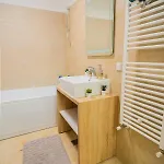 Queen Elizabeth - Ultracentral - Free Parking & Ac *