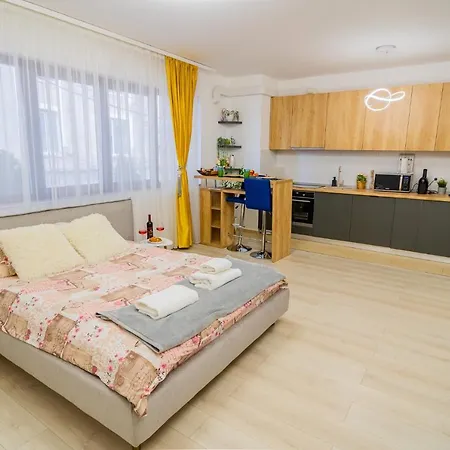 Queen Elizabeth - Ultracentral - Free Parking & Ac