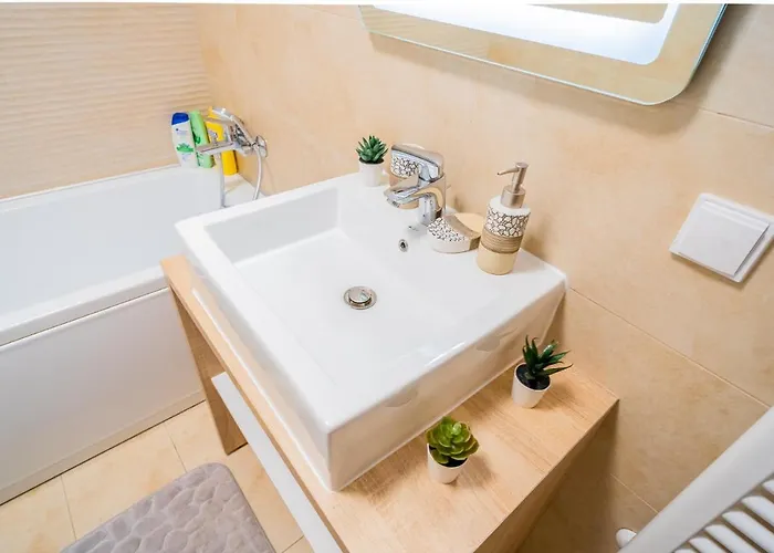 Queen Elizabeth - Ultracentral - Free Parking & Ac * بوخارست