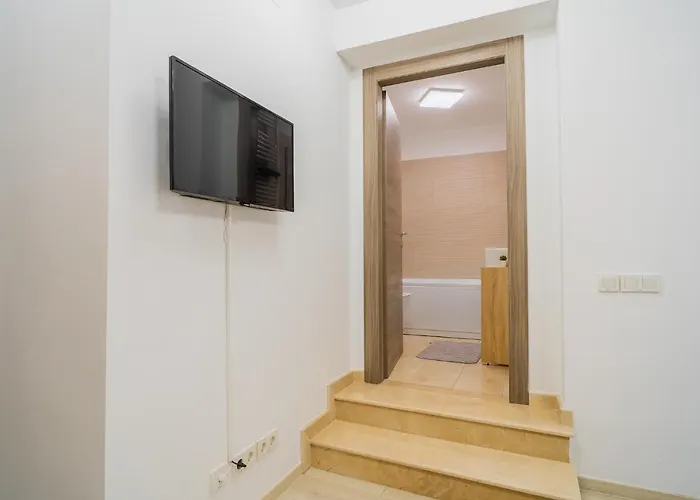 Queen Elizabeth - Ultracentral - Free Parking & Ac * 부쿠레슈티