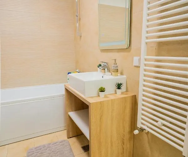 Queen Elizabeth - Ultracentral - Free Parking & Ac *