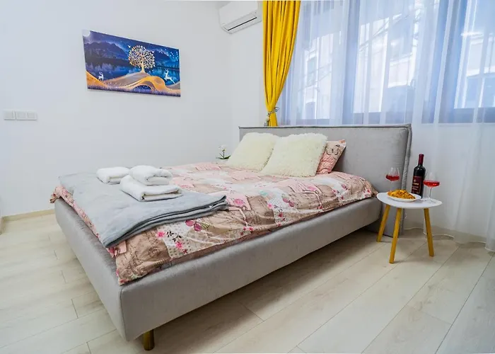 Queen Elizabeth - Ultracentral - Free Parking & Ac Bucureşti