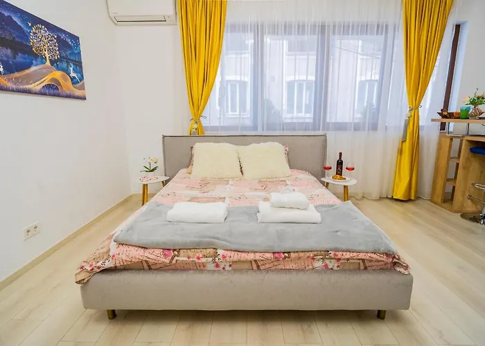 Queen Elizabeth - Ultracentral - Free Parking & Ac Apartament